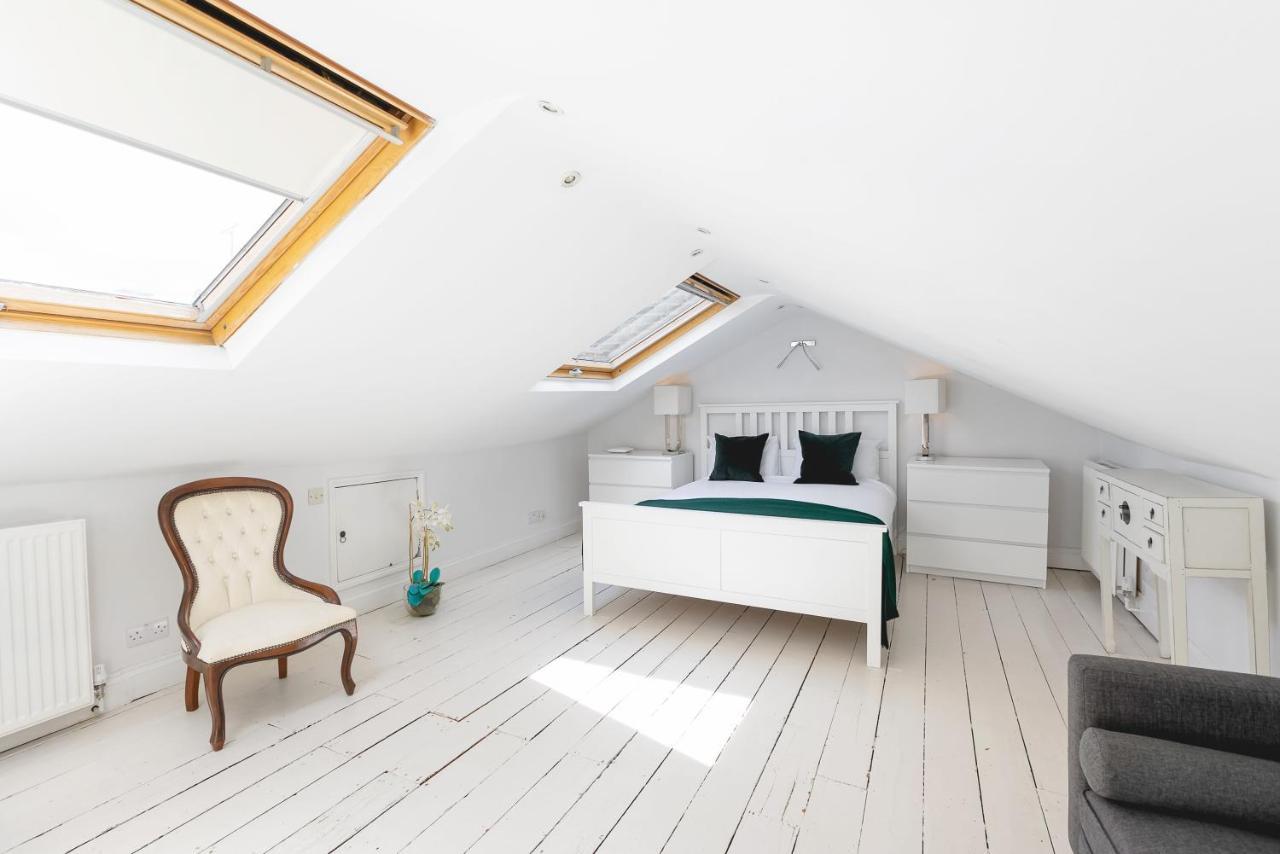 Penthousestays Notting Hill - Chic 2 Bedroom W/ King Beds - Near Portobello Road & Kensington High Street Appartement Londres